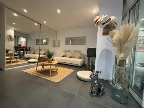 Appartement Elegant T2 Clim & Balcon - Plein Centre *